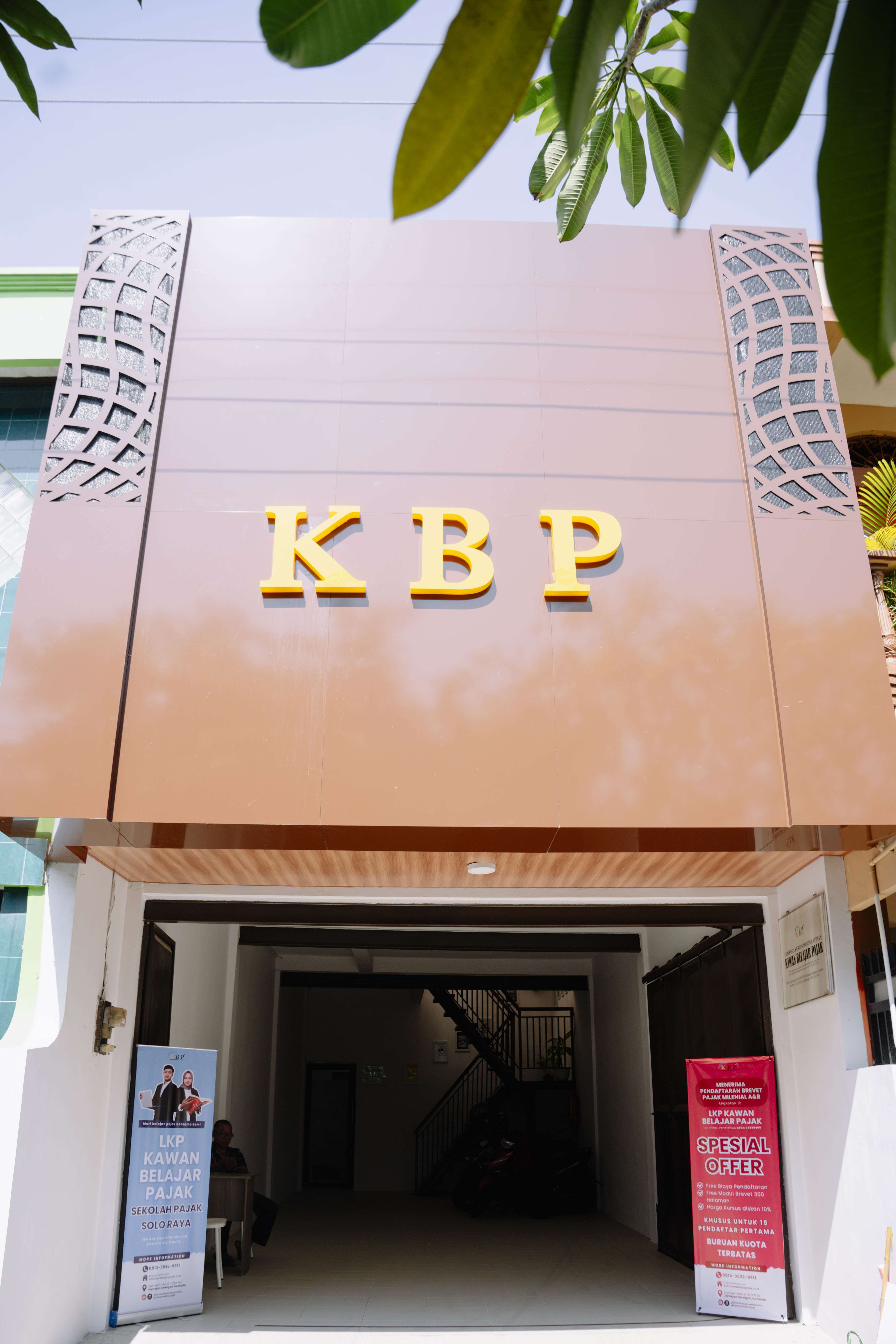 gedung_depan