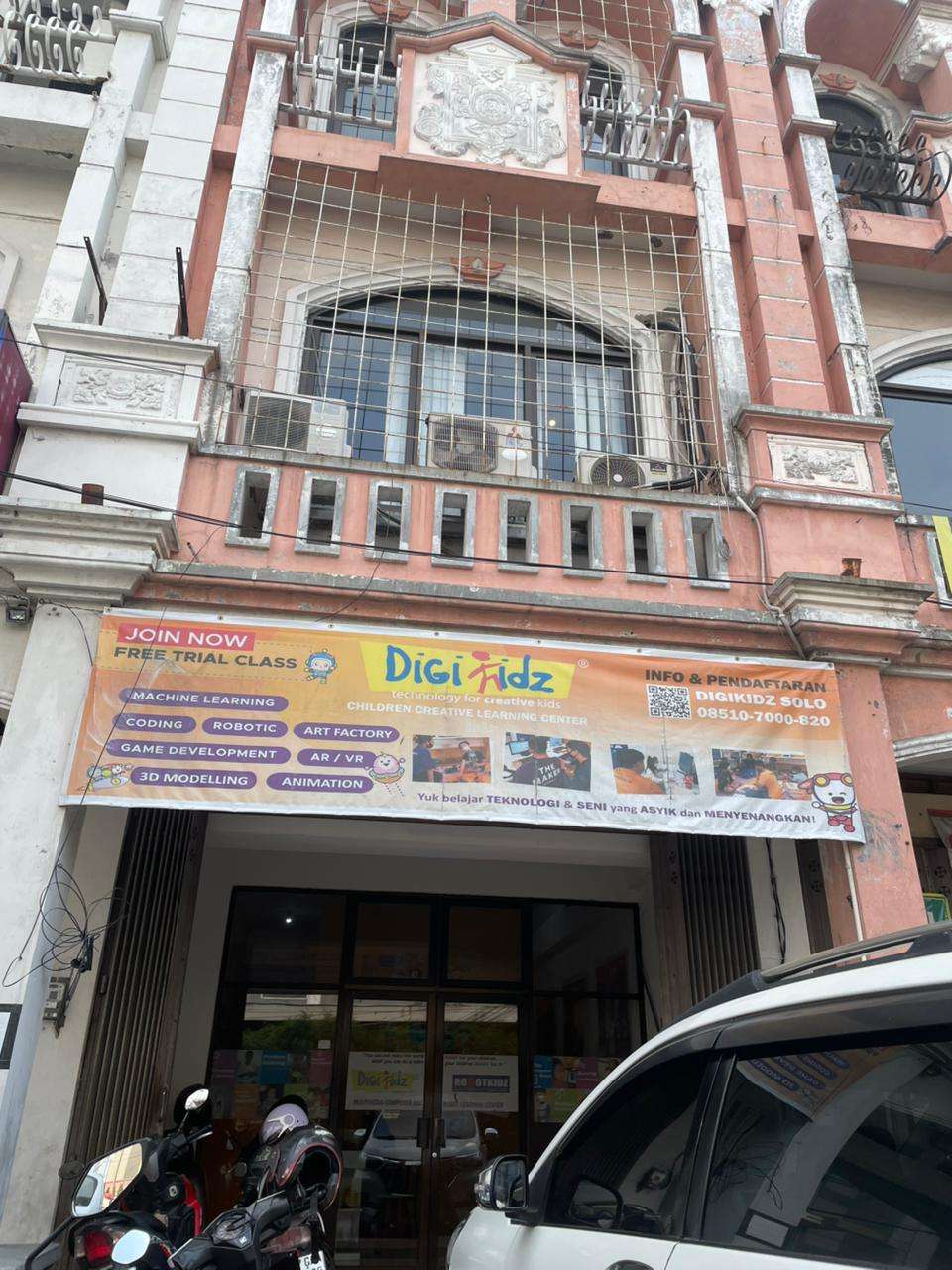 gedung_depan